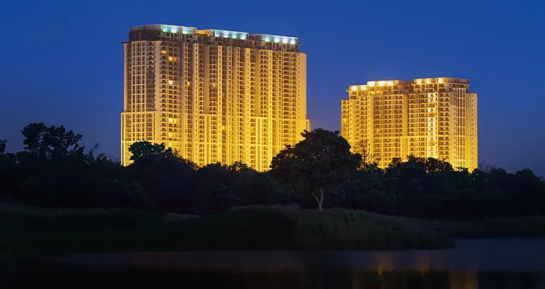 Ready-to-Move Flats on Golf Course Road, Gurgaon: Which Project Fits Your Budget