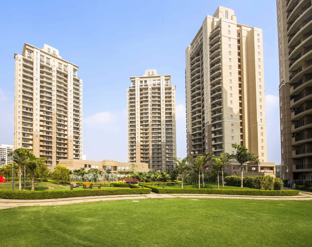ATS Kocoon central lawn with towers on either side, photo