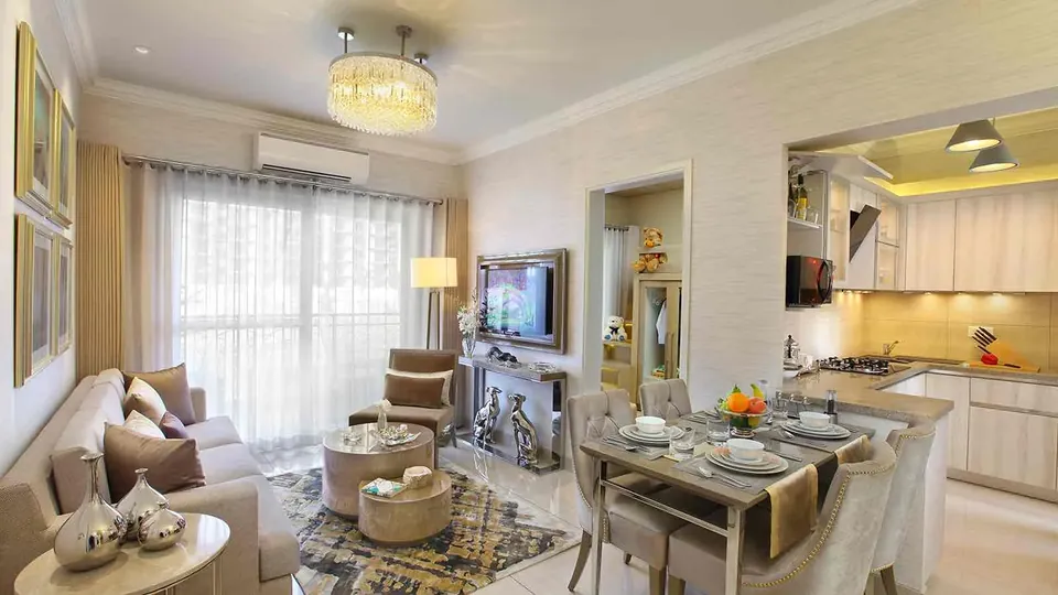 Central Park Cerise Floors living and dining area of a Cerise sample floor