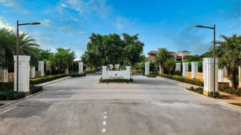 DLF Alameda Central Sector 73 Gurgaon banner