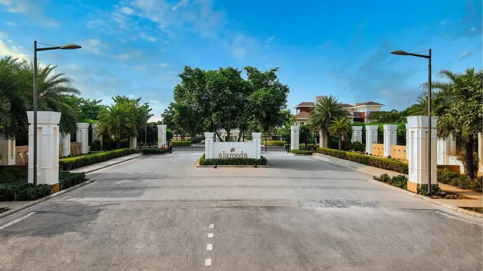 DLF Alameda Central Sector 73 Gurgaon