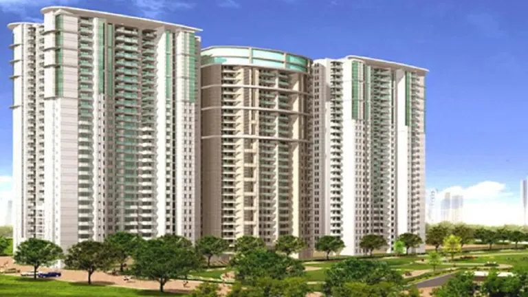 DLF The Belaire high-rise towers and green