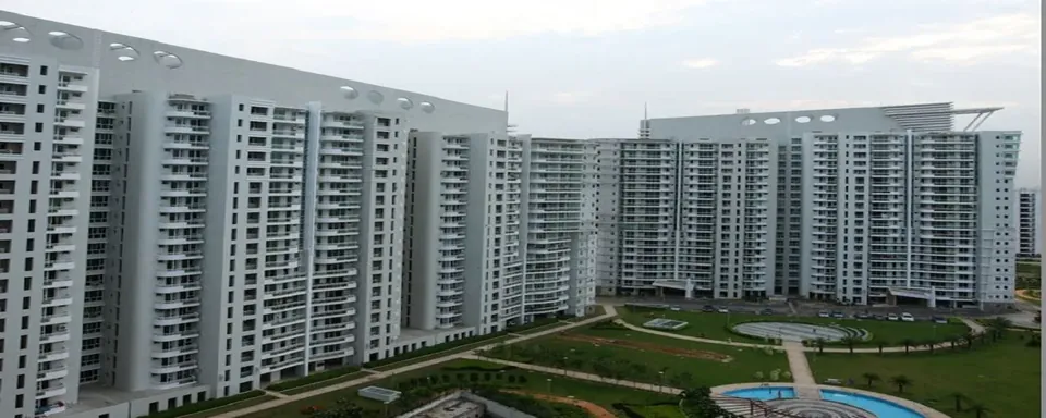 DLF The Icon towers around the central courtyard and pool