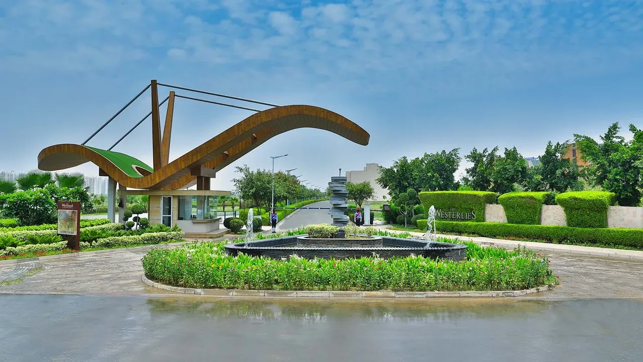Experion The Westerlies arch gate with fountain roundabout, actual photo