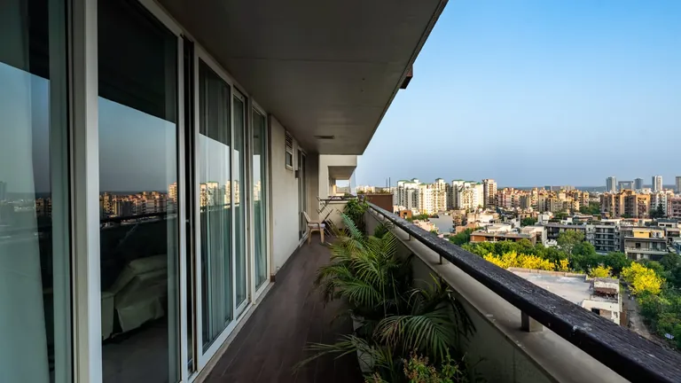 Salcon The Verandas private veranda with city views